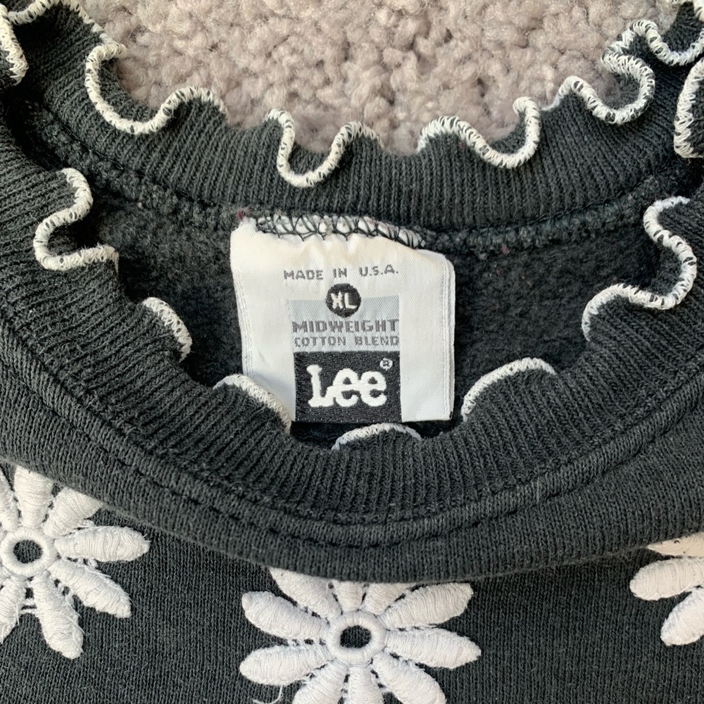 Vintage LEE Embroidered Sweatshirt X-Large - Picture 3 of 5
